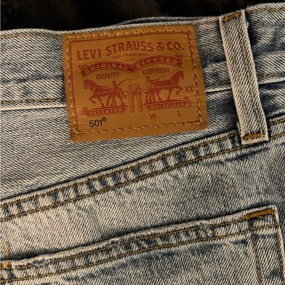 LEVI’S 501 Denim Shorts - Picture 3 of 12